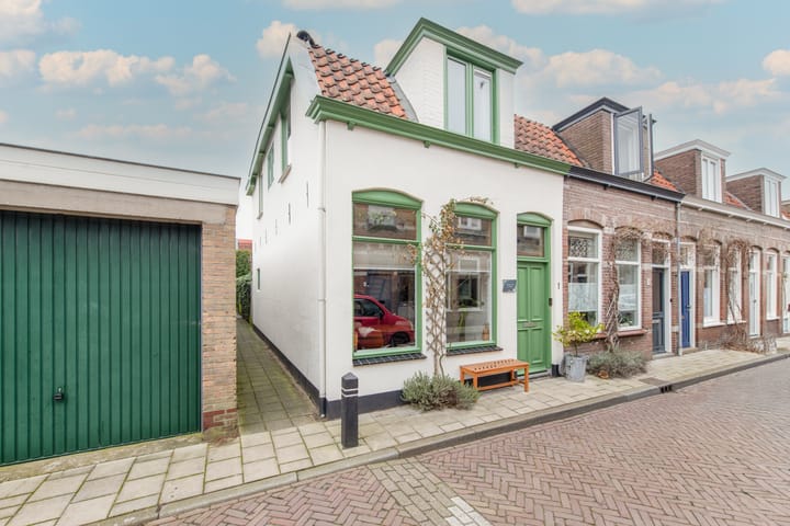 1e Landdwarsstraat 1 in Alkmaar
