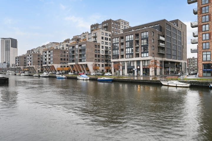 1e Lulofsdwarsstraat 14R in 's-Gravenhage