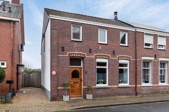 2e Lambertusstraat 26 in Venlo foto