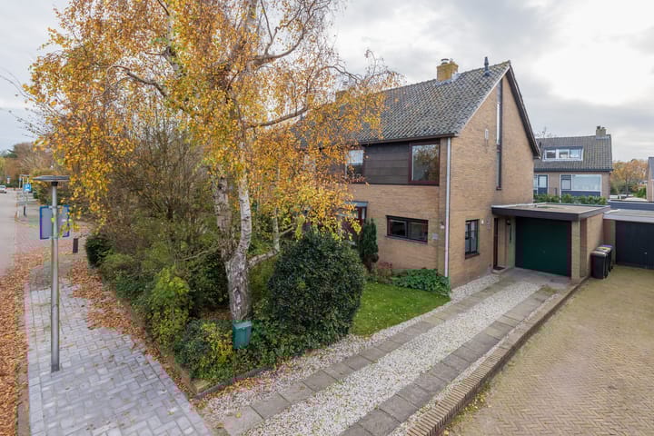 3e Poellaan 32 in Lisse foto