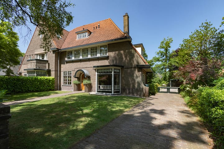 A.L.G. Bosboom-Toussaintlaan 5 in Bussum foto