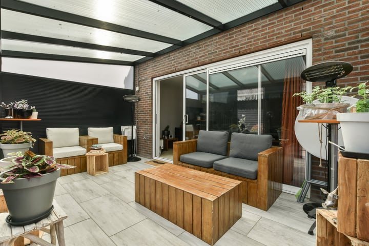 A. Roland Holststraat 49 in Almere foto