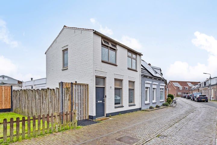 A van Heestraat 1 in Kamperland foto