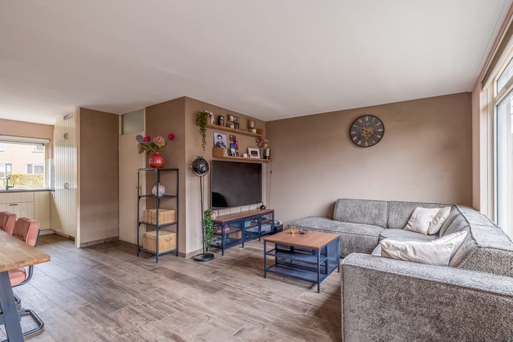 Aakwerf 8 in Zoetermeer foto