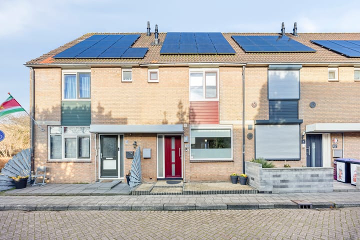 Aardbeiengaard 10 in Spijkenisse foto