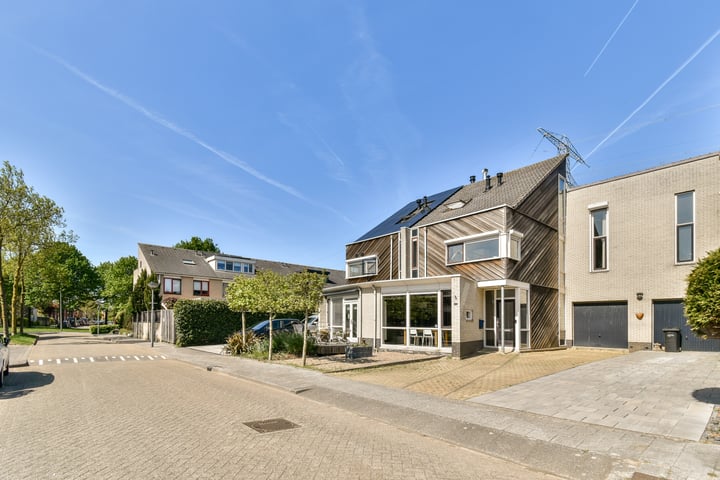 Aardbeienstraat 3 in Almere