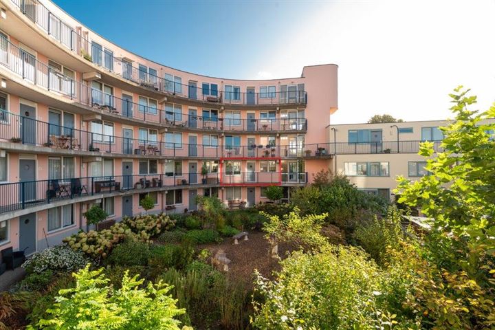 Aartsbisschop Romerostraat 606 in Utrecht foto