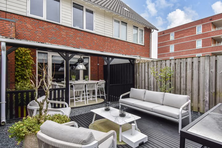 Abe Bonnemastraat 122 in Bergschenhoek foto