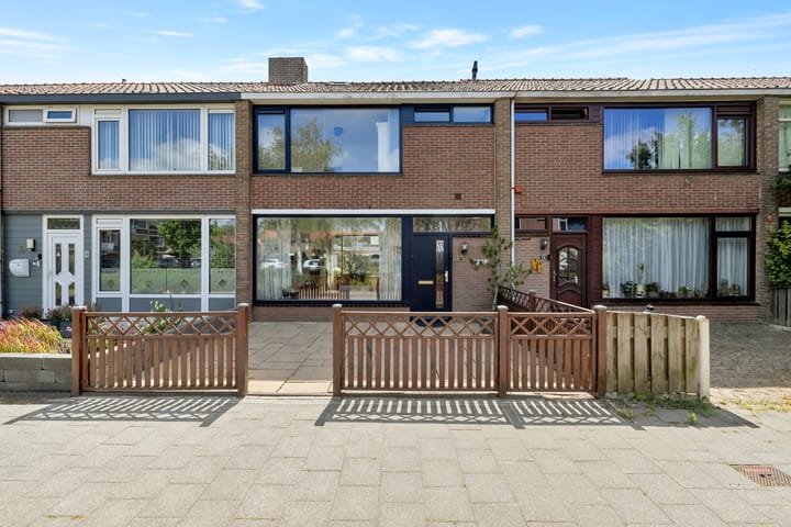 Abelenlaan 38 in Rozenburg foto