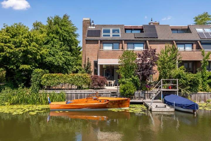 Abraham Kuyperplein 14 in Leiden foto