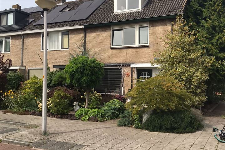 Abraham Rademakerstraat 24 in Ouderkerk aan de Amstel foto