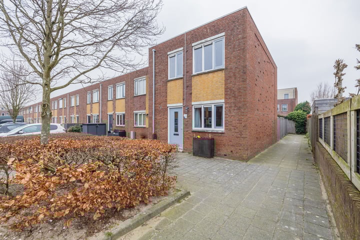 Abraham van Lindenstraat 1 in Voorhout foto
