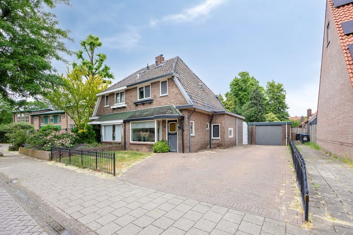 Acacialaan 15 in Rhenen foto