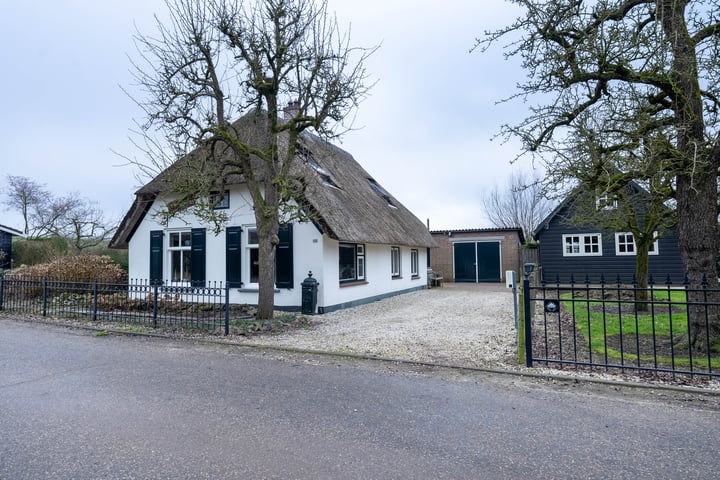 Achterstraat 42 in Varik foto