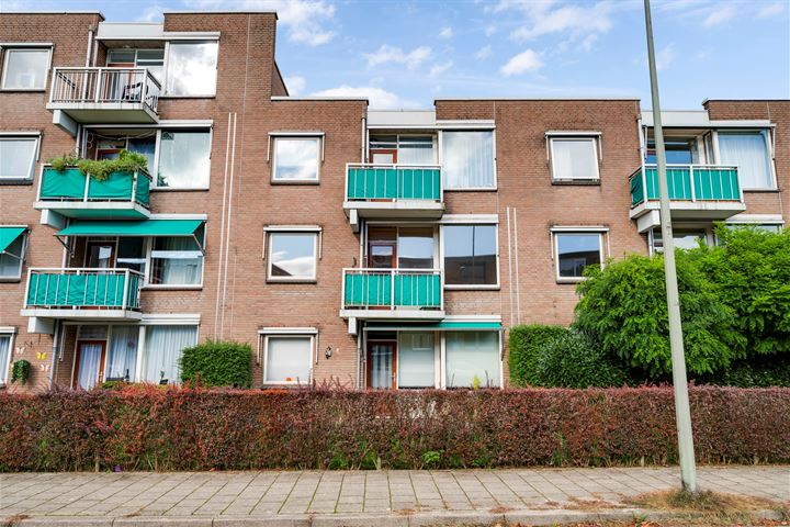 Adelbert van Scharnlaan F 25 in Maastricht foto