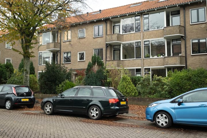 Admiraal de Ruyterlaan 119 in Hilversum foto