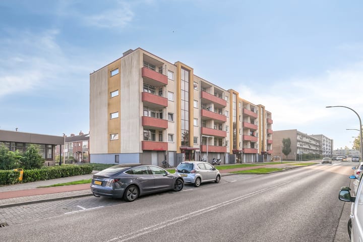 Admiraal de Ruyterweg 35 in Zwijndrecht foto