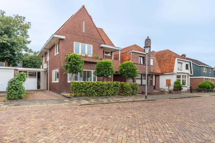 Adriaan Geertsplein 4 in Veendam foto