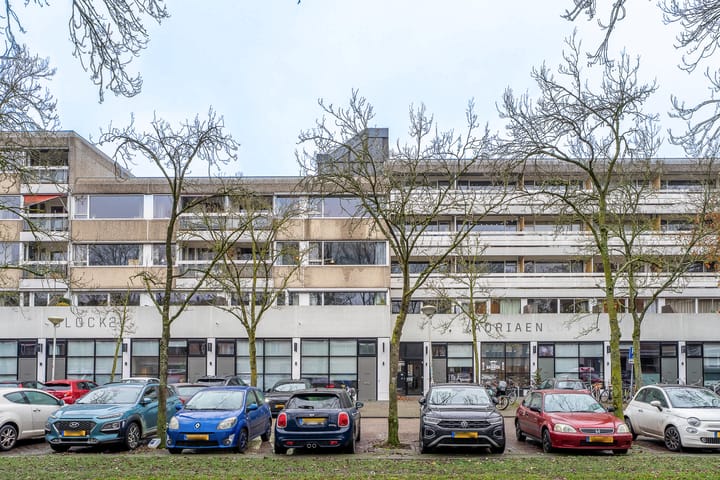 Adriaan van Bergenstraat 274 in Breda foto