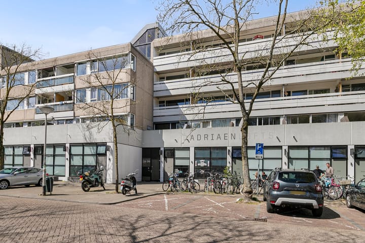Adriaan van Bergenstraat 282 in Breda foto