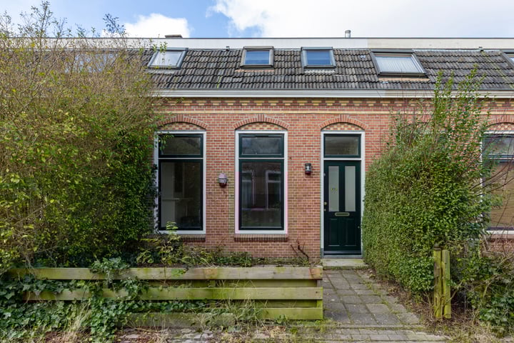Aert de Gelderstraat 18 in Leeuwarden foto