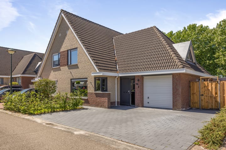 Agaatdreef 14 in Emmen foto