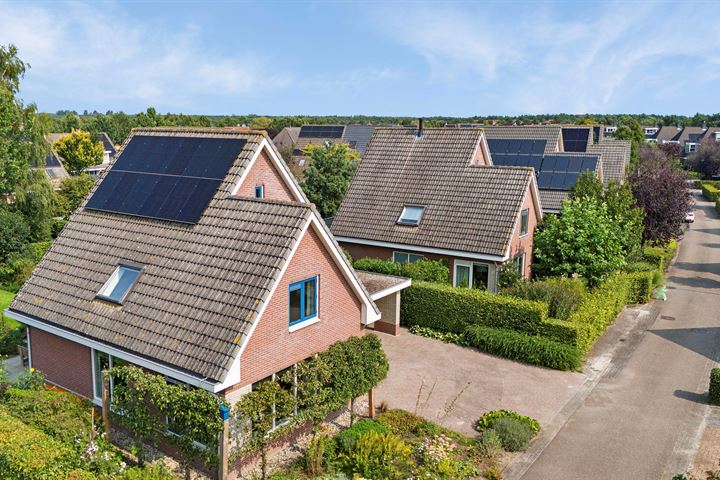 Agaatdreef 15 in Emmen foto