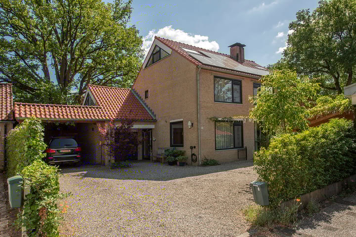 Agaatstraat 8 in Enschede foto