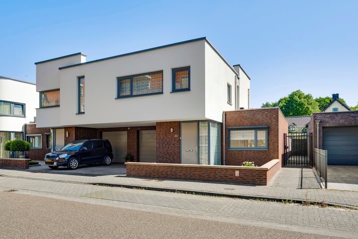 Agneshof 23 in Nederweert foto