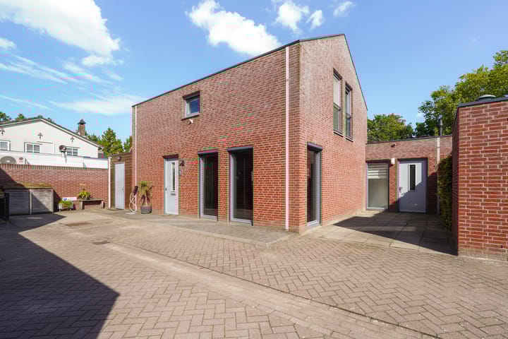 Akkerpadhof 6 in Vlijmen