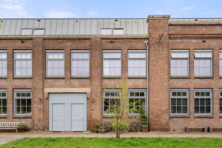 Akulaan 44 in Ede foto