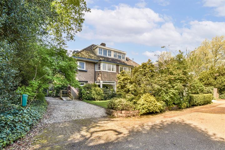 Alberdingk Thijmlaan 3 in Bussum foto