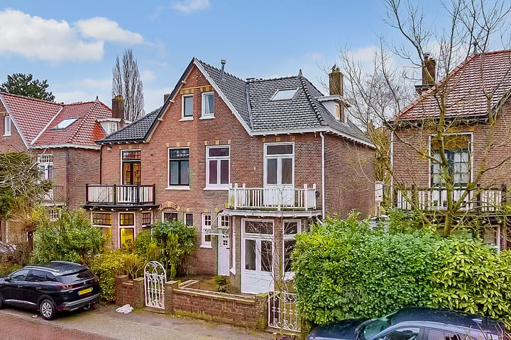 Albert Grootlaan 12 in Naarden foto