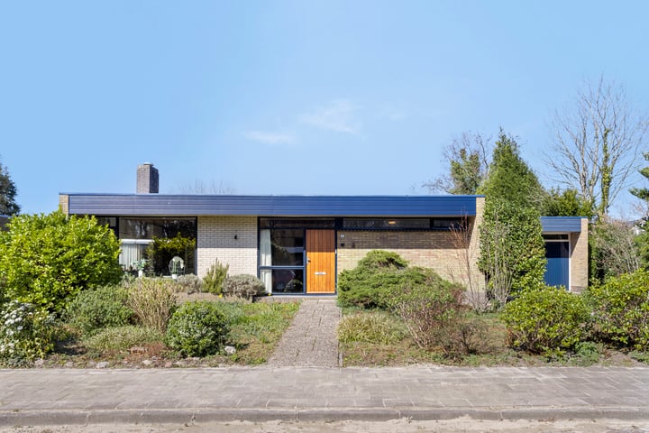 Albert Schweitzerplantsoen 15 in Roden foto