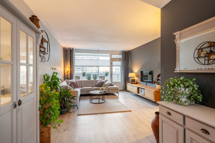 Albertine Agneslaan 358 in Vlaardingen foto