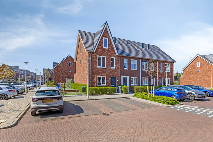 Aletta Rutgersstraat 27 in Maasdijk foto