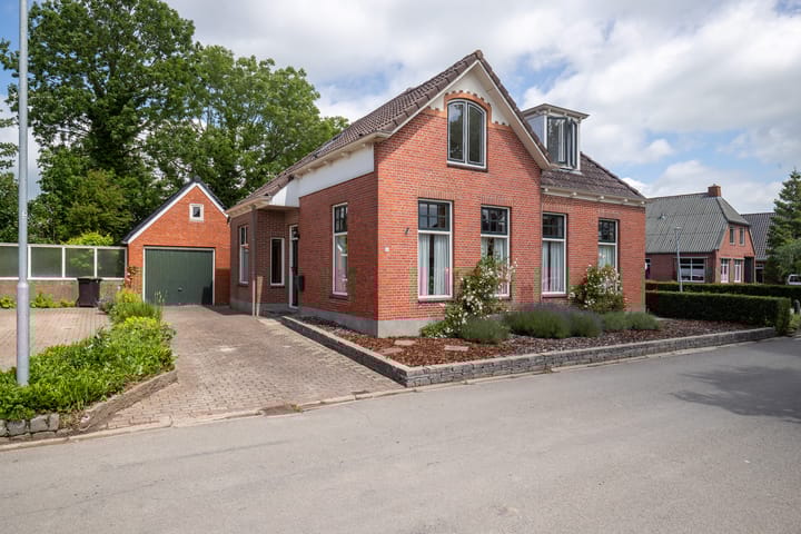 Allersmaweg 10 in Ezinge foto