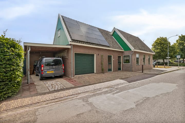 Almersdorperweg 2 in Opperdoes foto