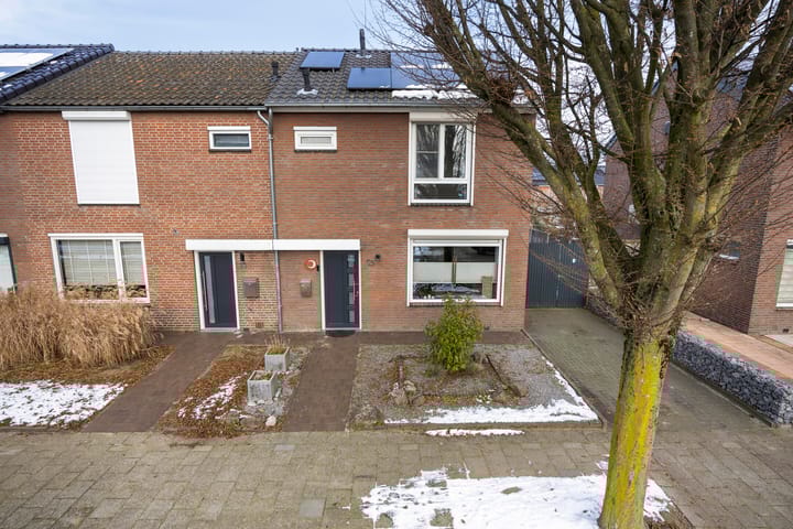 Amalia van Solmsstraat 13 in Weert foto