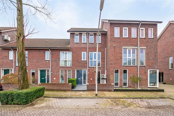 Amandelgaarde 35 in Hendrik-Ido-Ambacht foto