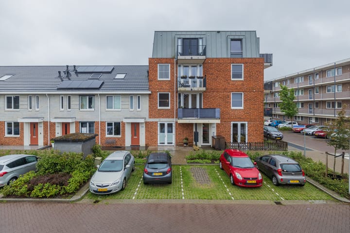 Ambachtsherenweg 24A-02 in Zoeterwoude foto