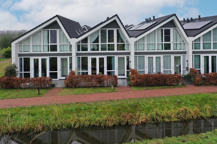 Ambachtshof 44 in De Kwakel foto