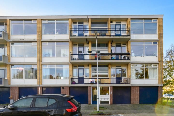 Ambachtshof 57 in Bodegraven foto