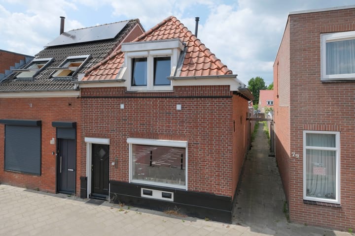 Ambtstraat 81 in Almelo foto
