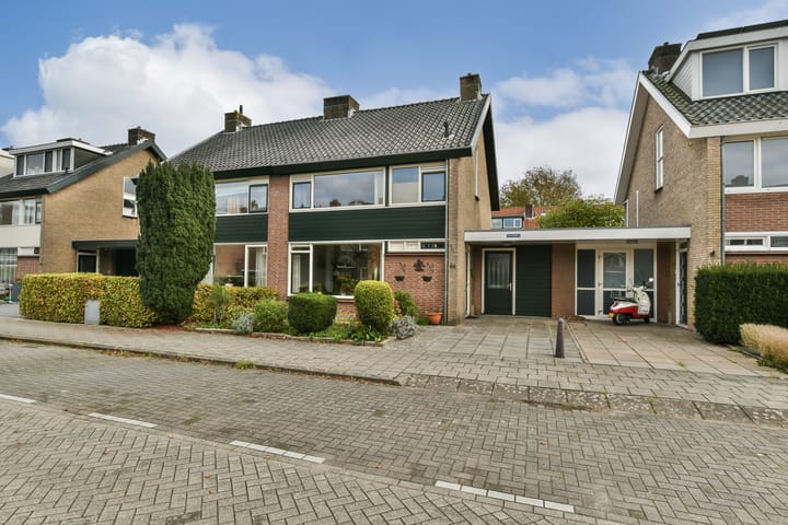 Ampèrestraat 44 in Badhoevedorp
