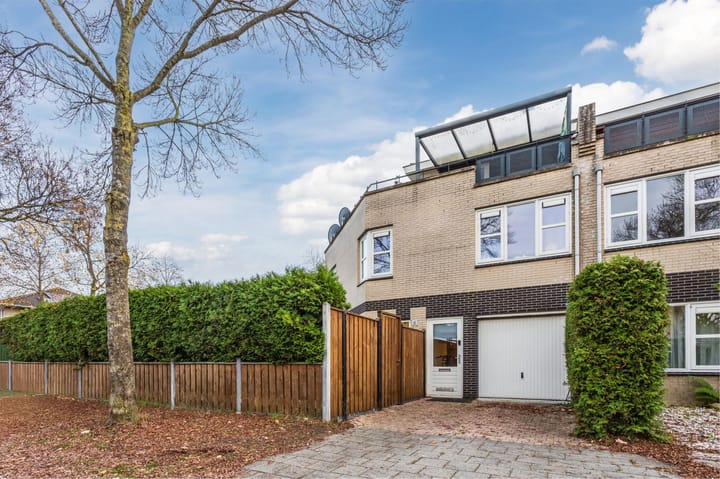 Annie M.G. Schmidtweg 205 in Almere foto