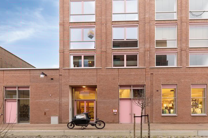 Annie van Velzenhof 23 in Lent