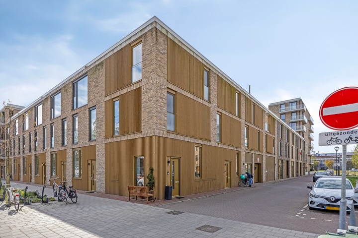 Anthony Roodvoetsstraat 1 in Haarlem foto