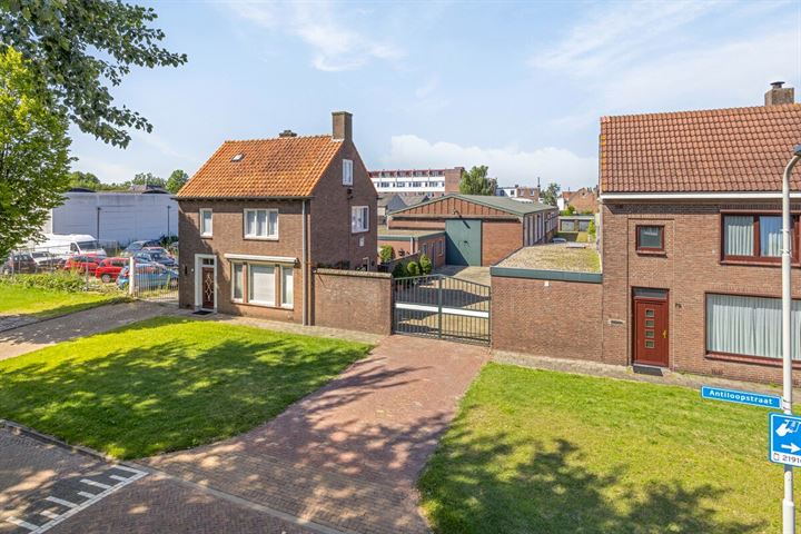 Antiloopstraat 77 in Breda foto