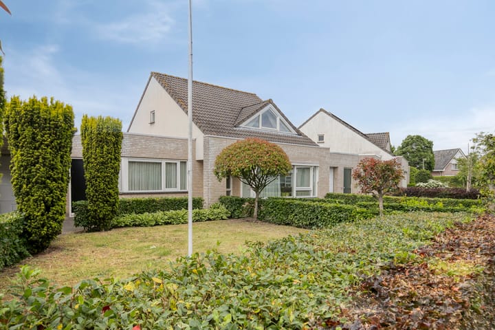 Antoni Staringlaan 22 in Vlijmen foto